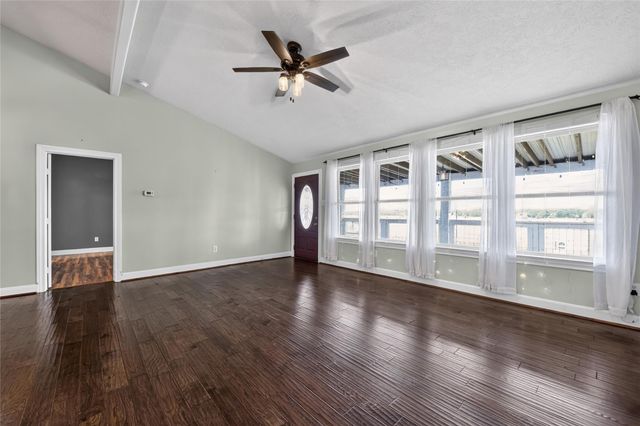 4228 Scenic Drive, Dickinson, TX 77539