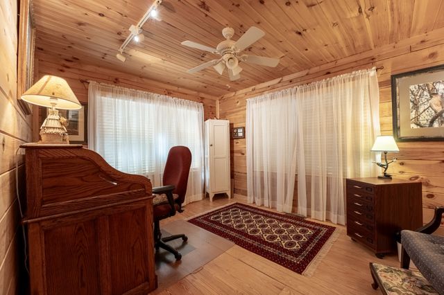 3803 Westwood Dr, Sevierville, TN 37862