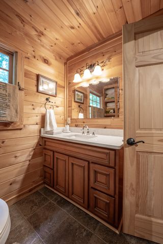 3803 Westwood Dr, Sevierville, TN 37862