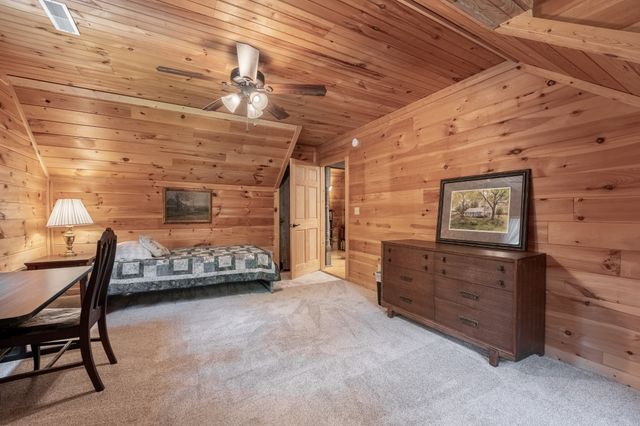 3803 Westwood Dr, Sevierville, TN 37862