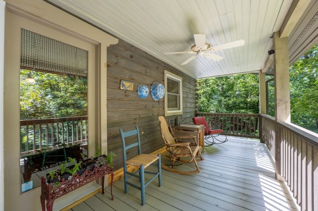 3803 Westwood Dr, Sevierville, TN 37862