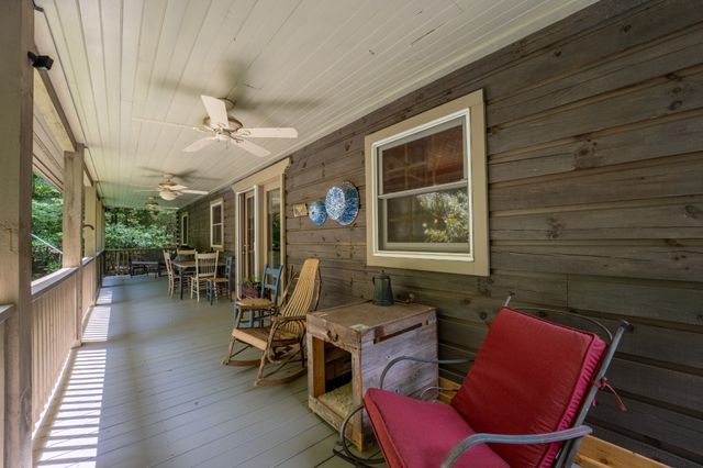 3803 Westwood Dr, Sevierville, TN 37862