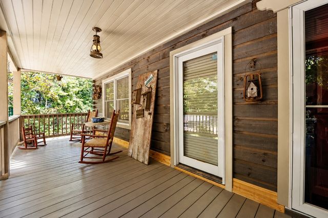 3803 Westwood Dr, Sevierville, TN 37862