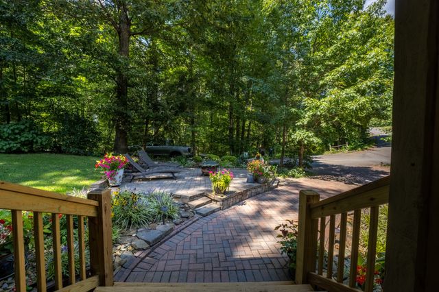 3803 Westwood Dr, Sevierville, TN 37862