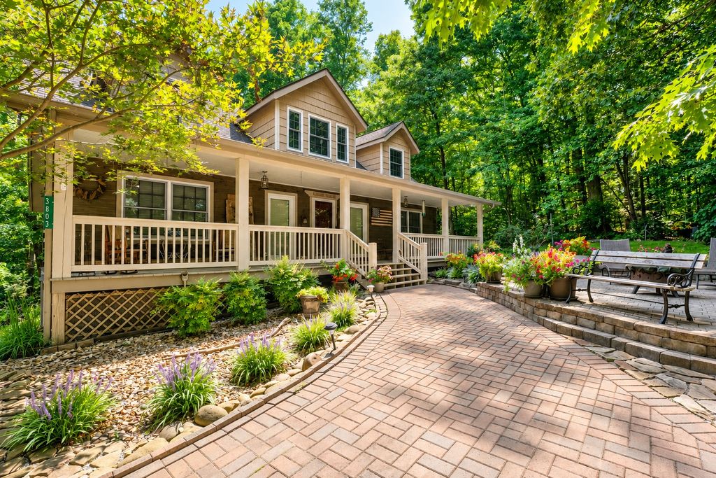 3803 Westwood Dr, Sevierville, TN 37862