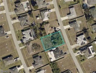 456 NE 1st PL, Cape Coral, FL 33909