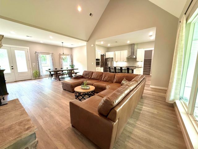 44 Skinner Road, Austin, AR 72007