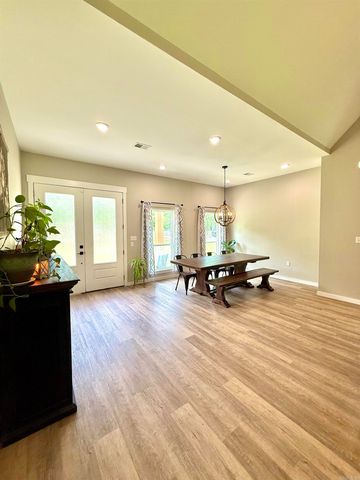 44 Skinner Road, Austin, AR 72007