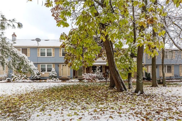 147 Quaker Ridge Drive, Akron, OH 44313