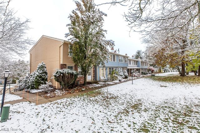 147 Quaker Ridge Drive, Akron, OH 44313