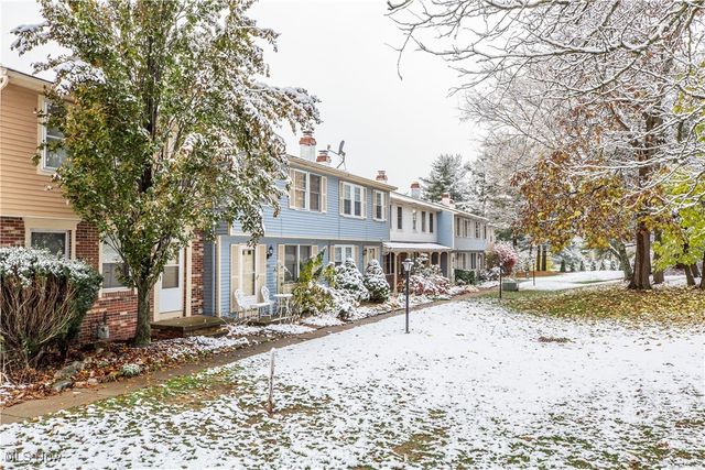 147 Quaker Ridge Drive, Akron, OH 44313