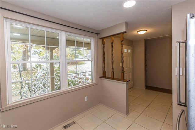 147 Quaker Ridge Drive, Akron, OH 44313