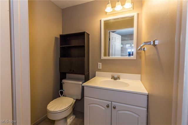 147 Quaker Ridge Drive, Akron, OH 44313