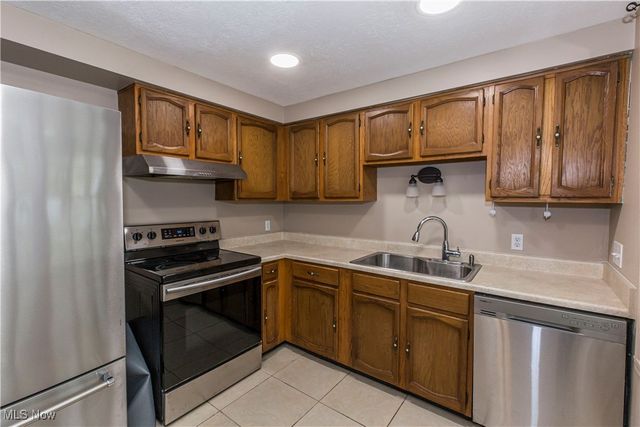 147 Quaker Ridge Drive, Akron, OH 44313