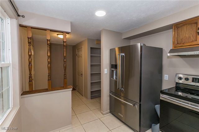 147 Quaker Ridge Drive, Akron, OH 44313