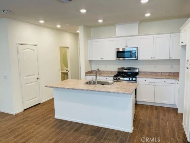 30316 Town Square Drive, Menifee, CA 92584