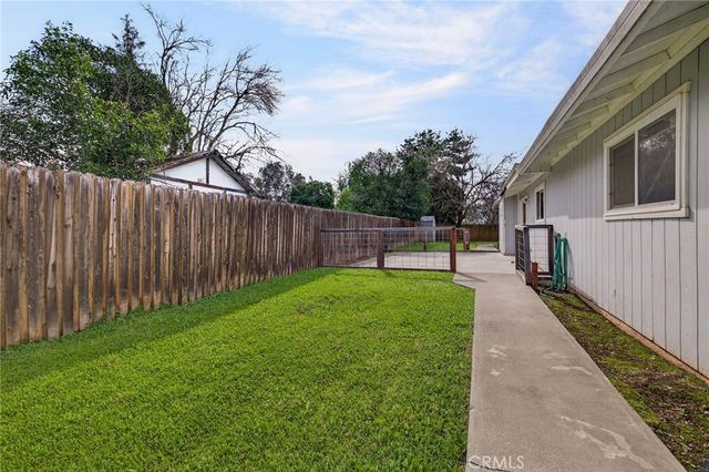25304 Josephine Street, Los Molinos, CA 96055