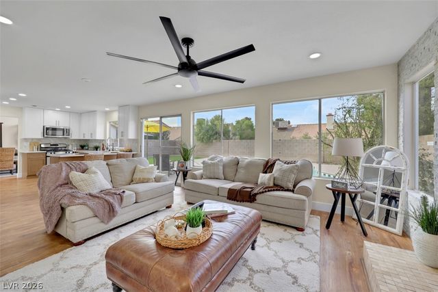 3800 Dauntless Drive, North Las Vegas, NV 89031