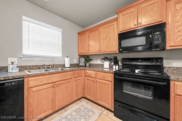 5017 S 28th Street, Fort Smith, AR 72901