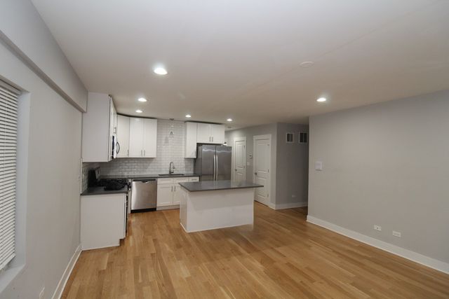 1411 W taylor Street 1R, Chicago, IL 60607