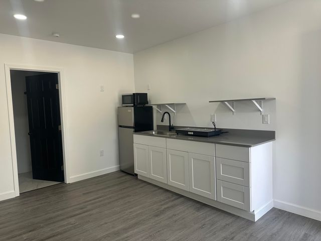 209-211 San Lorenzo Avenue NW, Albuquerque, NM 87107
