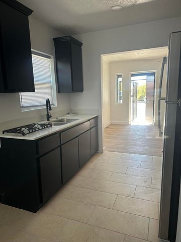 209-211 San Lorenzo Avenue NW, Albuquerque, NM 87107