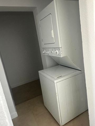 209-211 San Lorenzo Avenue NW, Albuquerque, NM 87107