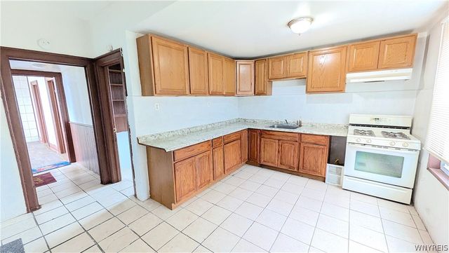 26 Madison Street Lower, Buffalo, NY 14210