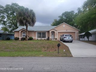 281 Seahorse Circle SE, Palm Bay, FL 32909