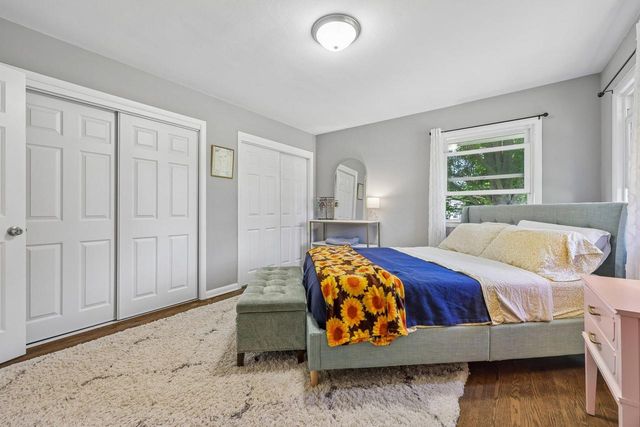 10043 N Greenview DRIVE, Mequon, WI 53092