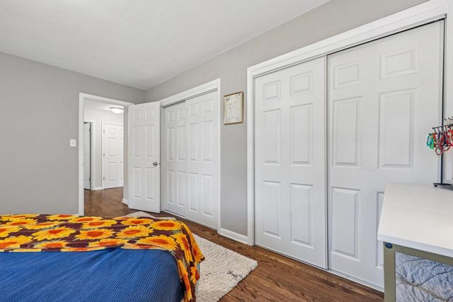 10043 N Greenview DRIVE, Mequon, WI 53092