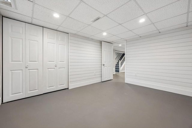 10043 N Greenview DRIVE, Mequon, WI 53092
