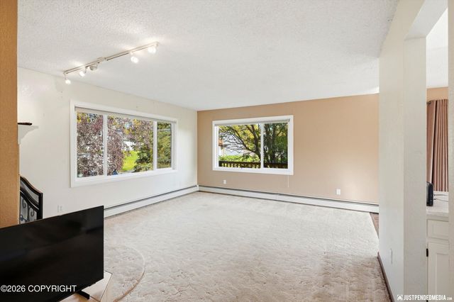 8420 Little Dipper Avenue, Anchorage, AK 99504