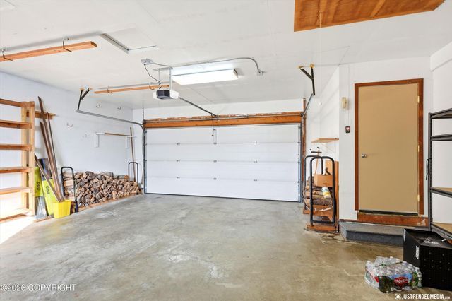 8420 Little Dipper Avenue, Anchorage, AK 99504