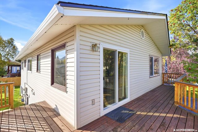 8420 Little Dipper Avenue, Anchorage, AK 99504