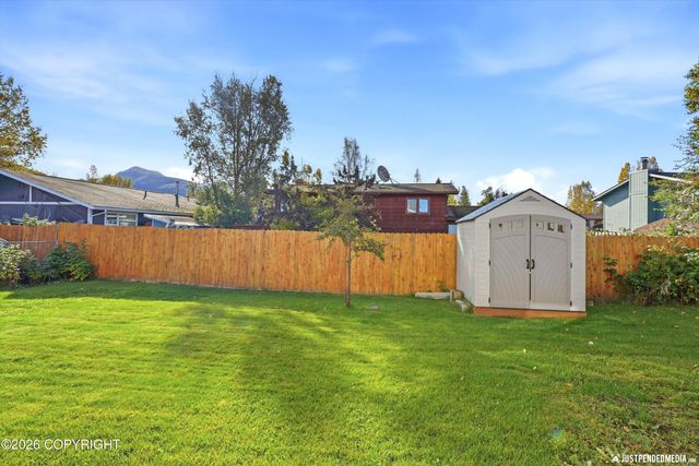 8420 Little Dipper Avenue, Anchorage, AK 99504