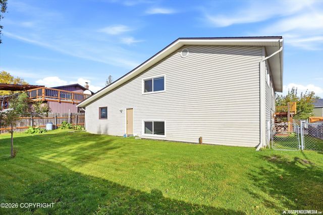 8420 Little Dipper Avenue, Anchorage, AK 99504