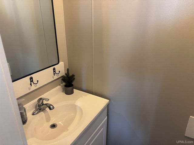 447 Kearsarge Street, Laurium, MI 49913