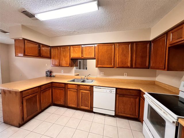 6331 Pouter Drive, Houston, TX 77083