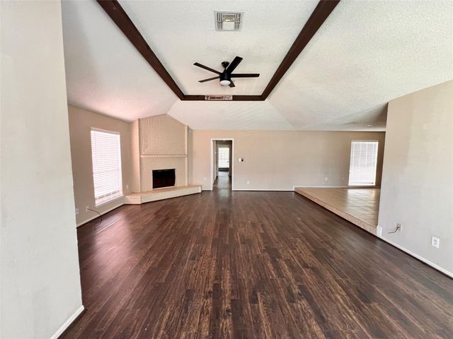 6331 Pouter Drive, Houston, TX 77083