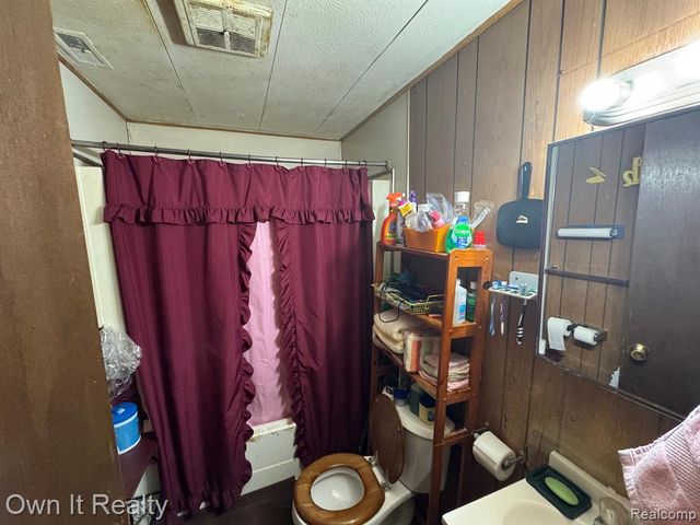 12920 E Canfield Street, Detroit, MI 48215
