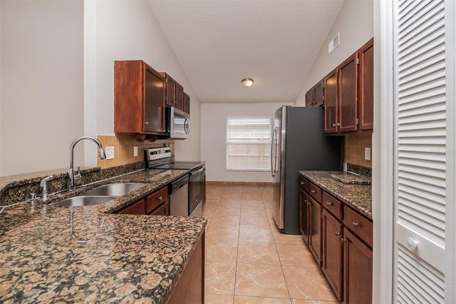 120 LAKEBREEZE CIRCLE, Lake Mary, FL 32746