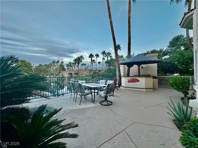 8101 Moonstone Circle, Las Vegas, NV 89128