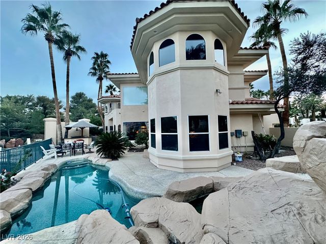 8101 Moonstone Circle, Las Vegas, NV 89128