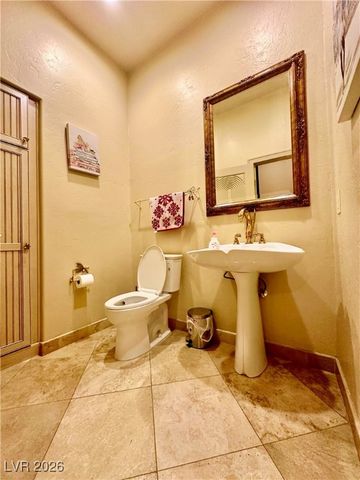 8101 Moonstone Circle, Las Vegas, NV 89128