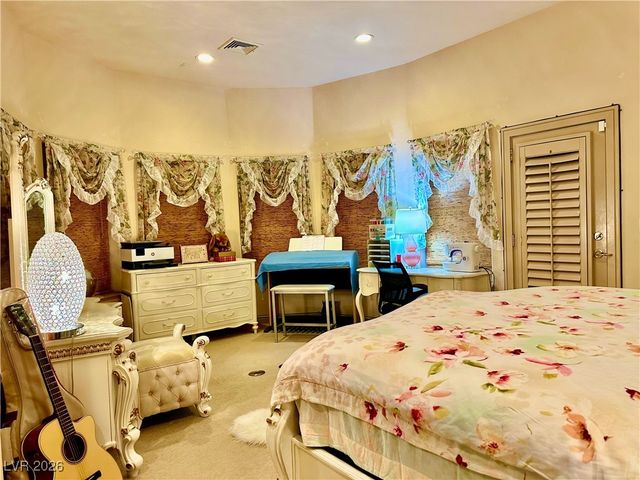 8101 Moonstone Circle, Las Vegas, NV 89128