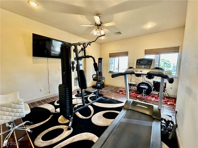 8101 Moonstone Circle, Las Vegas, NV 89128