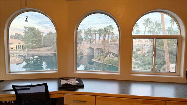 8101 Moonstone Circle, Las Vegas, NV 89128