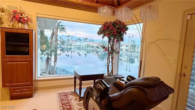 8101 Moonstone Circle, Las Vegas, NV 89128