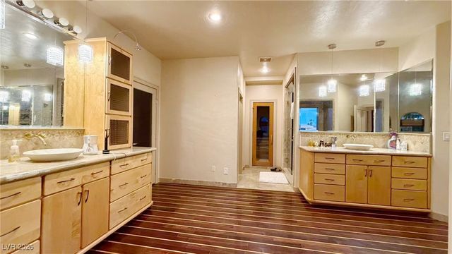 8101 Moonstone Circle, Las Vegas, NV 89128